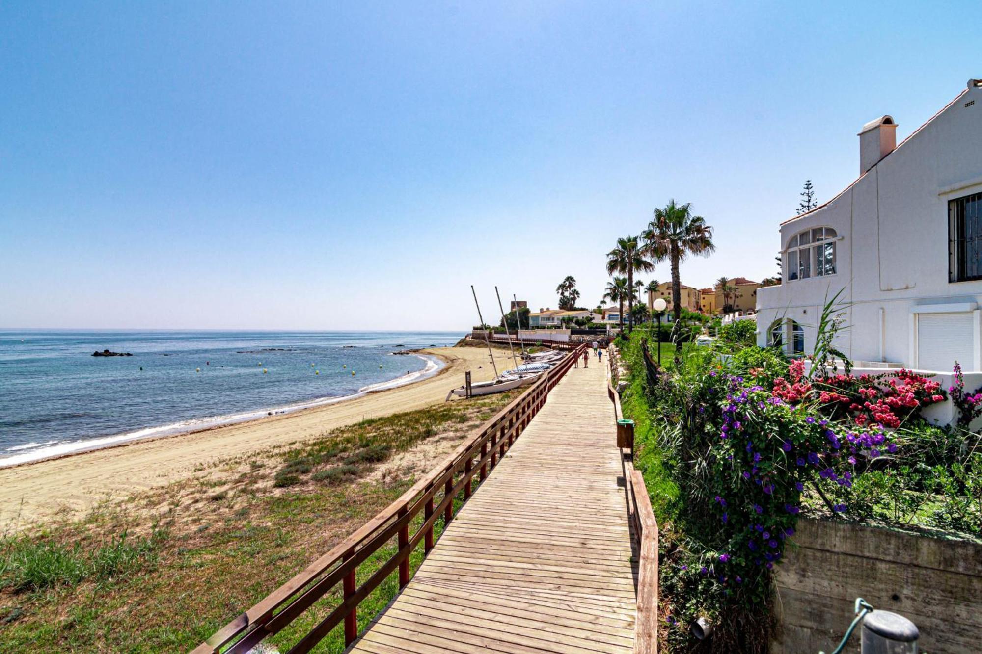 Pl- Beachfront Seaview And Frontline Sitio de Calahonda